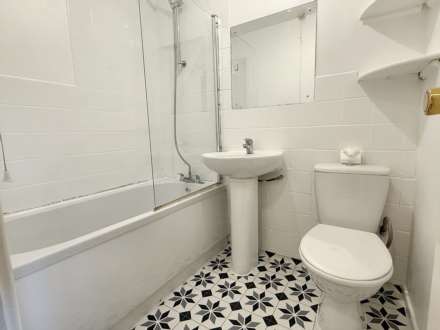 Coppice Way, Aylesbury, Image 5