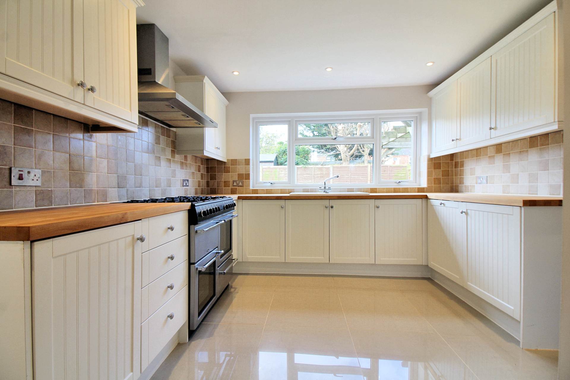 Orchard Close, Waddesdon, Image 3