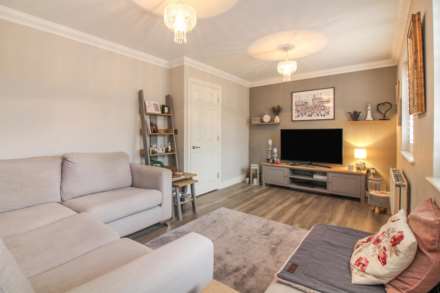 Whitebeam Close, Weston Turville, Image 2