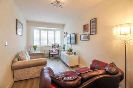 Whitebeam Close, Weston Turville, Image 5