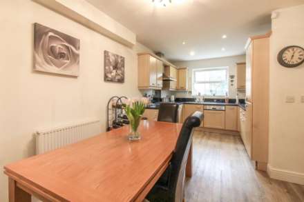 Whitebeam Close, Weston Turville, Image 7