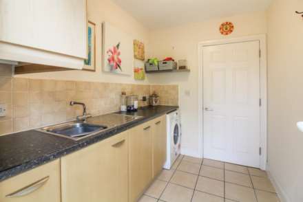 Whitebeam Close, Weston Turville, Image 9