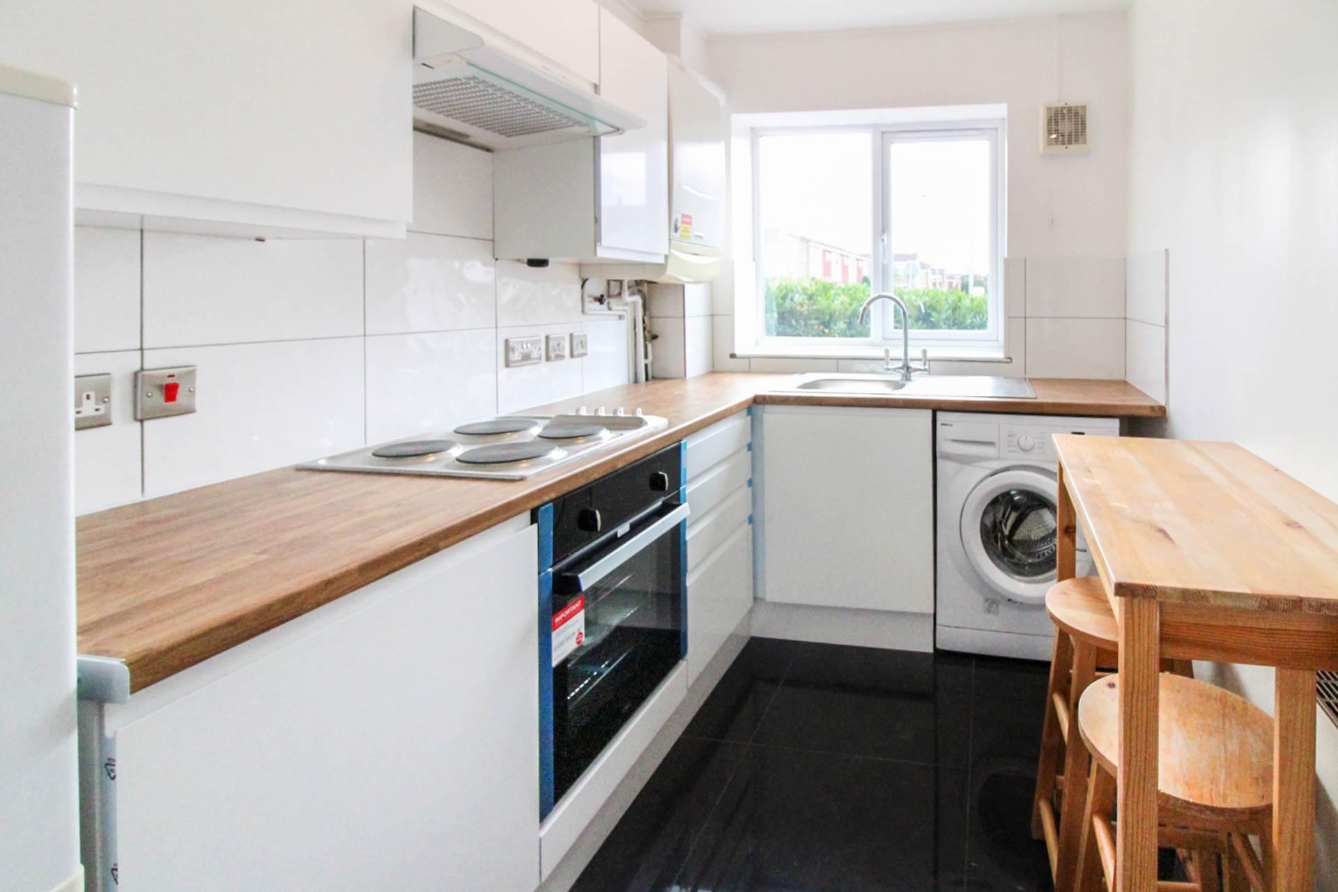 Russell Avenue, Aylesbury, Image 4