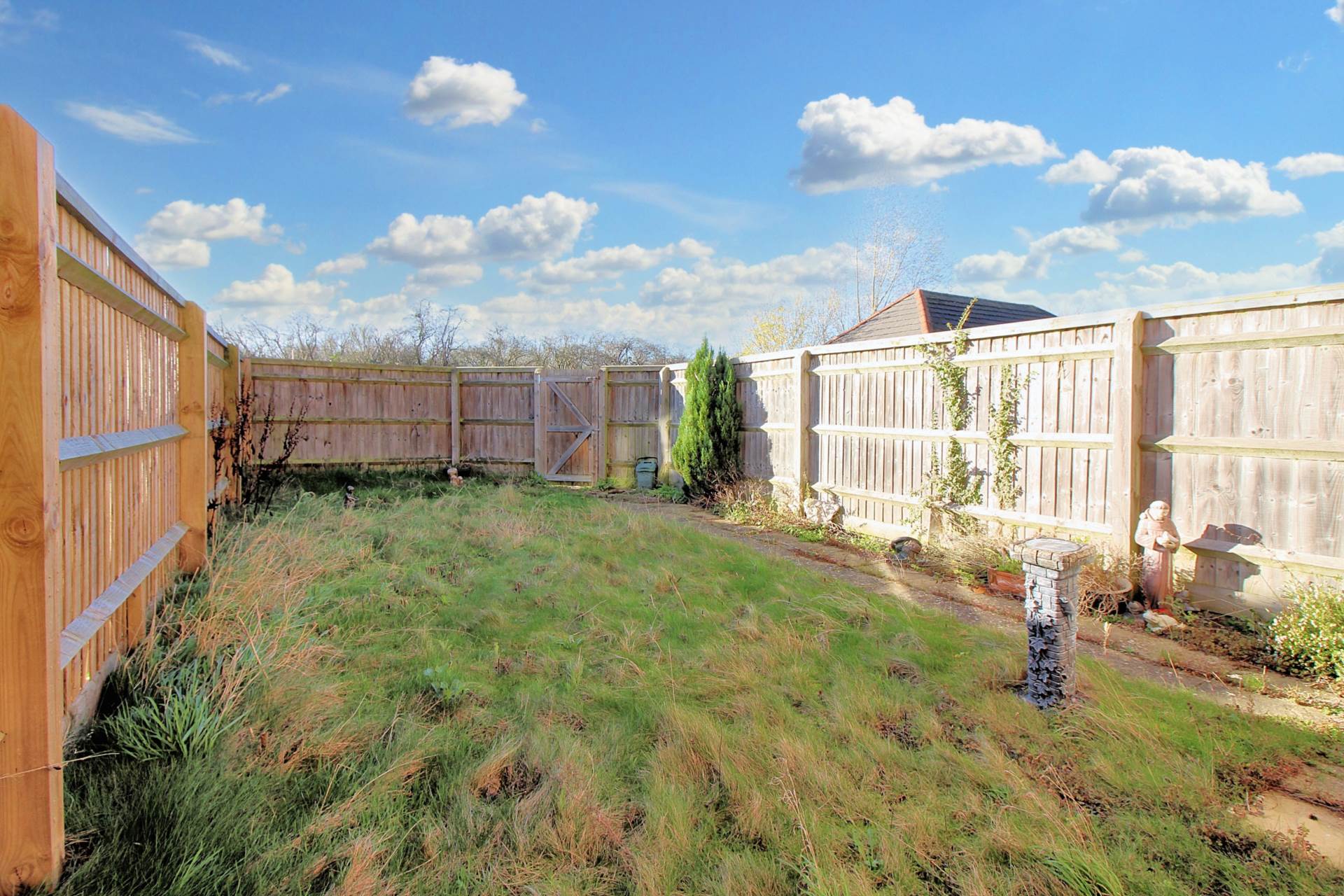 Pershore Way, Aylesbury, Image 4