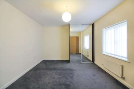 Pershore Way, Aylesbury, Image 10