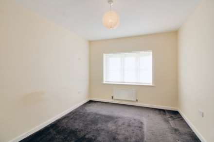Pershore Way, Aylesbury, Image 13