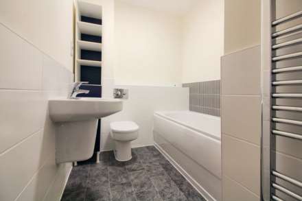 Pershore Way, Aylesbury, Image 8