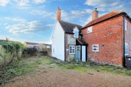 Gable End Cottage Hampden Road, Speen, Image 12