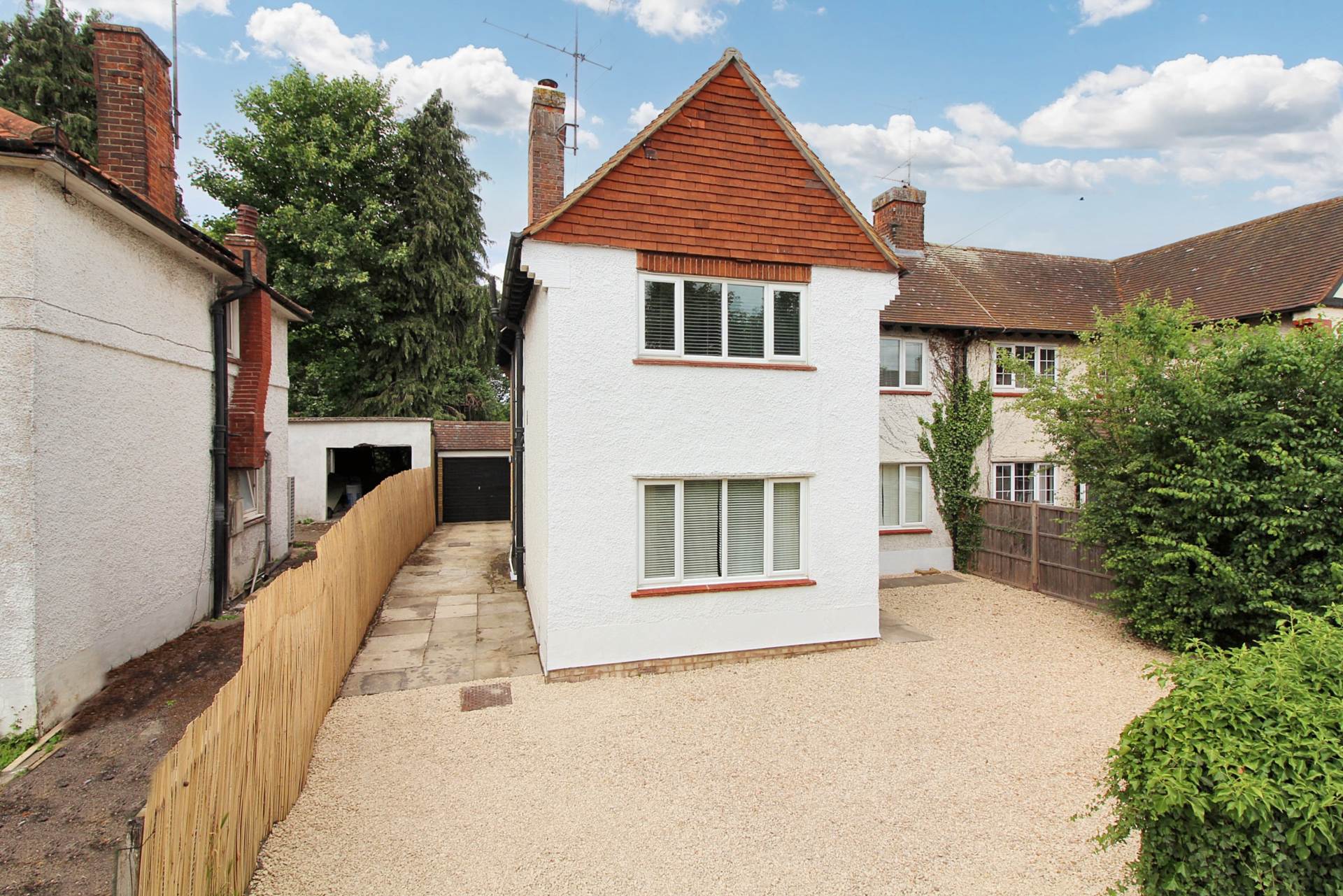 Tring Road, Aylesbury, Image 17