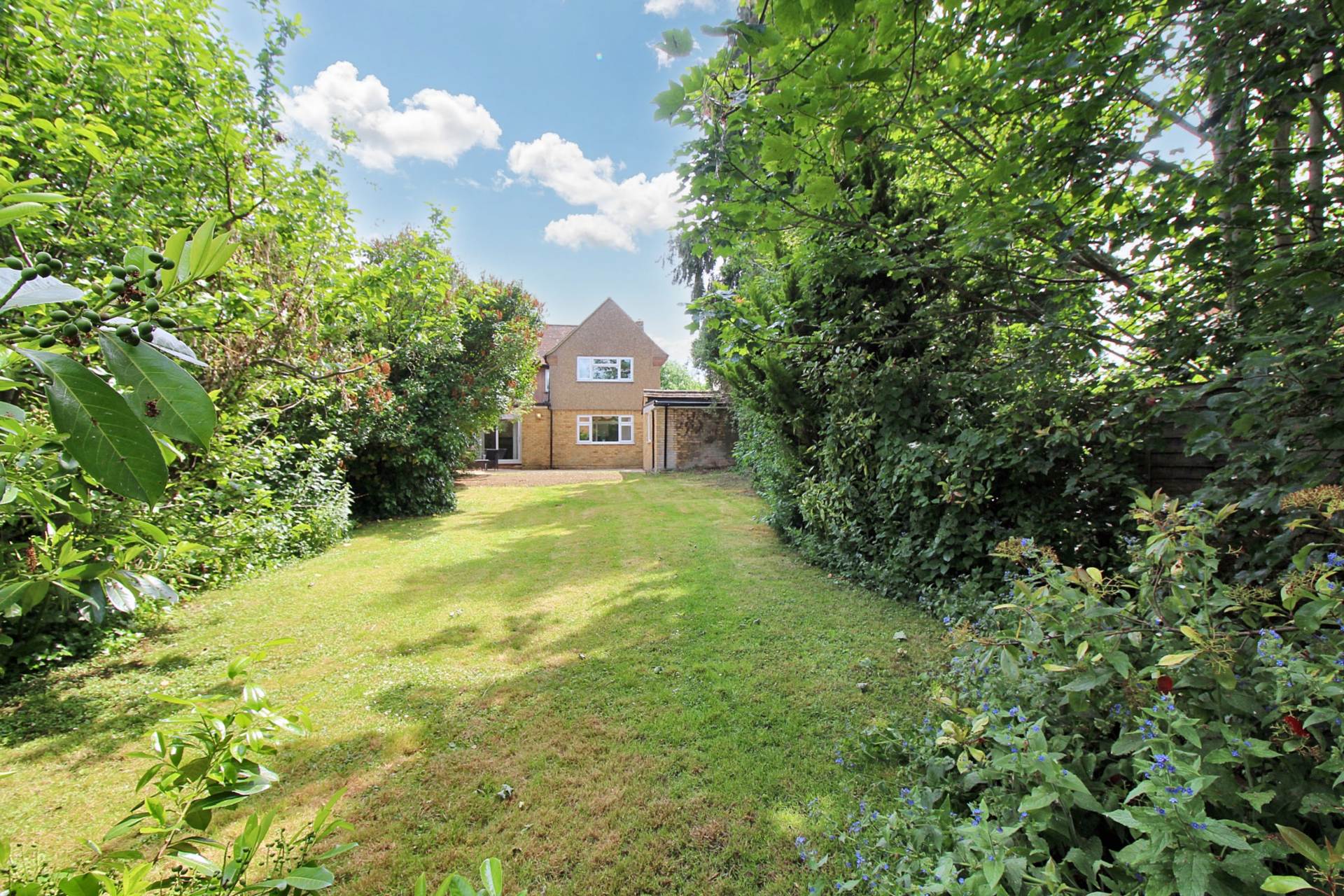Tring Road, Aylesbury, Image 4