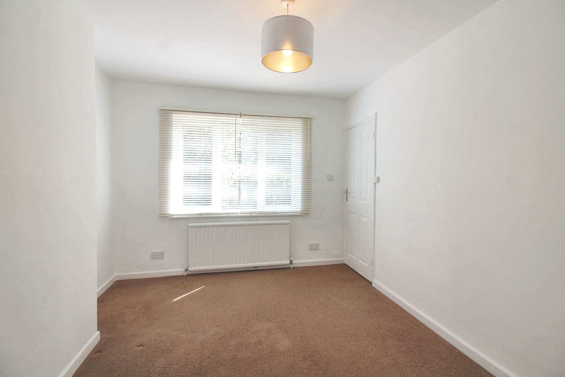 Tring Road, Aylesbury, Image 6