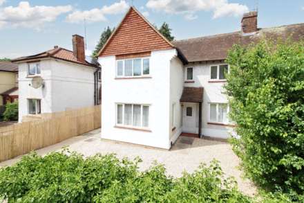 4 Bedroom Semi-Detached, Tring Road, Aylesbury