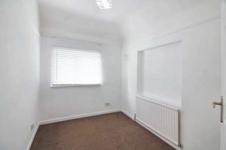 Tring Road, Aylesbury, Image 15