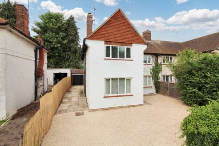 Tring Road, Aylesbury, Image 17
