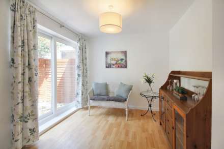 Tring Road, Aylesbury, Image 8