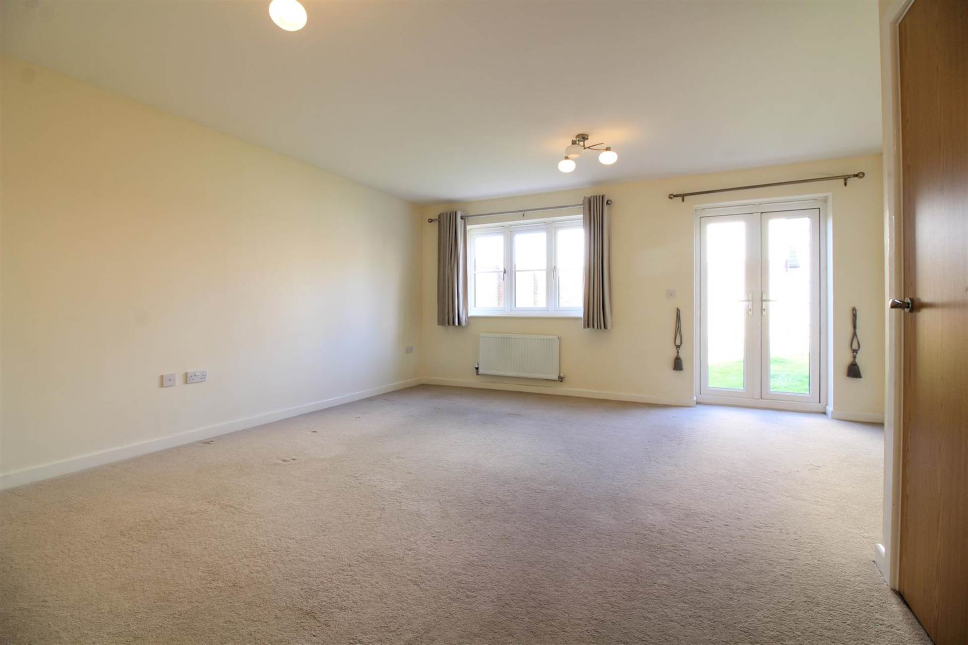 Pershore Way, Aylesbury, Image 9