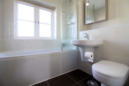 Pershore Way, Aylesbury, Image 11