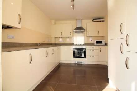 Pershore Way, Aylesbury, Image 12