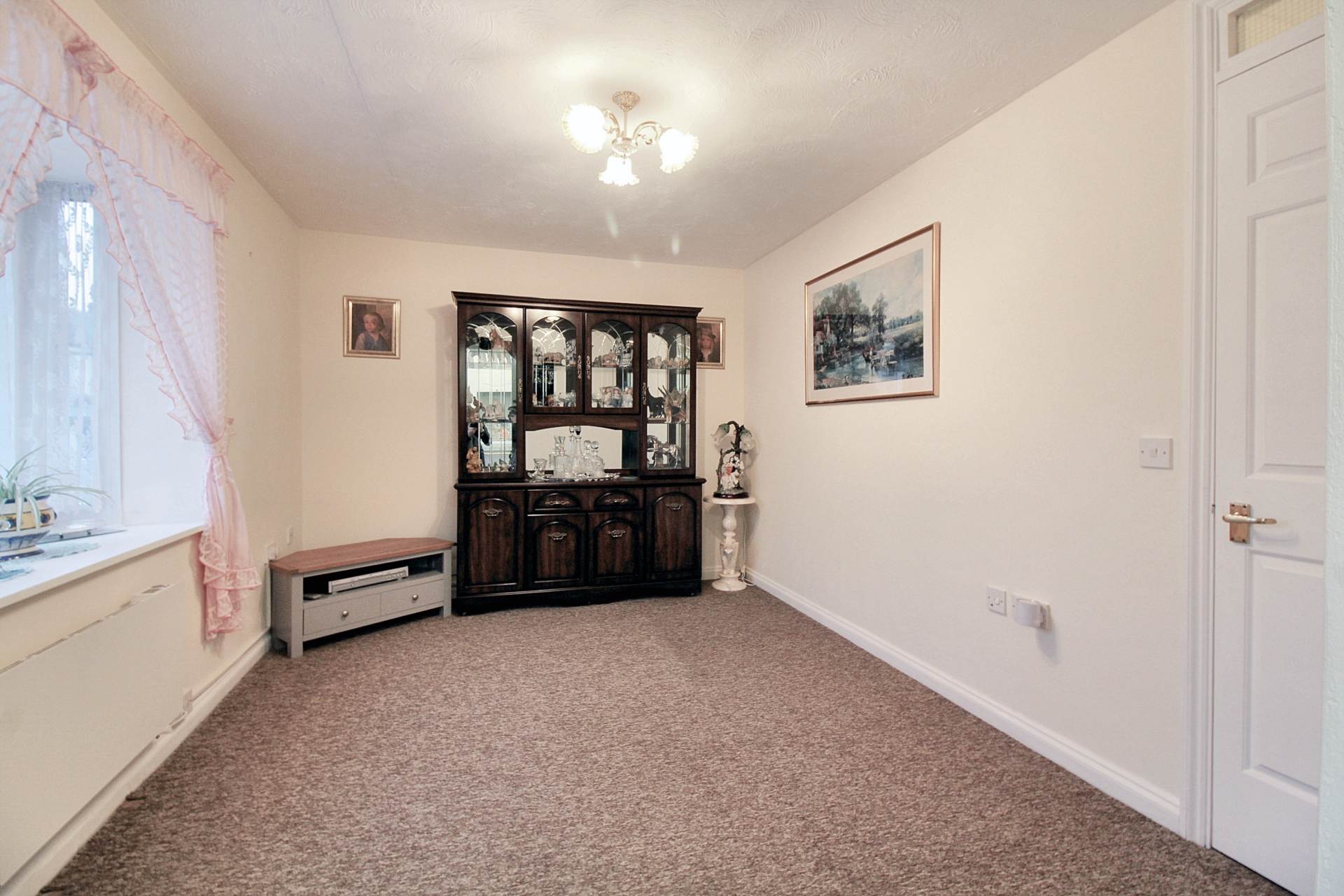 Churchill Court, Aylesbury, Image 3
