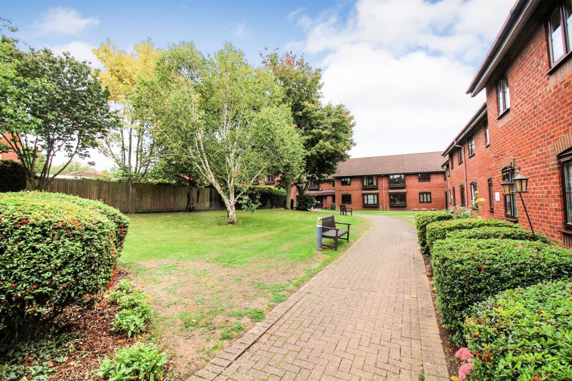 Churchill Court, Aylesbury, Image 8