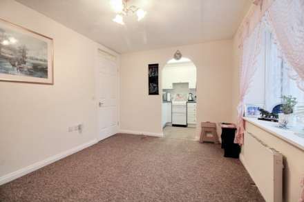 Churchill Court, Aylesbury, Image 5