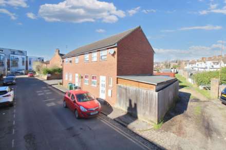 Norfolk Terrace, Aylesbury, Image 1