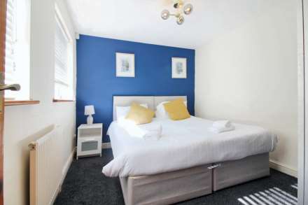 Norfolk Terrace, Aylesbury, Image 11