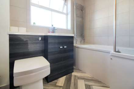Norfolk Terrace, Aylesbury, Image 6