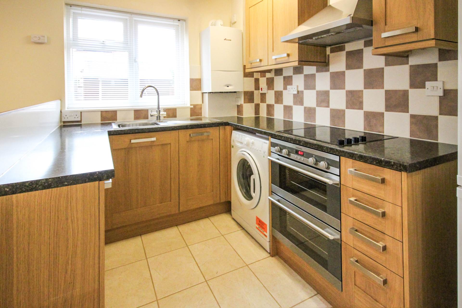 Warwick Court, Bicester, Image 3