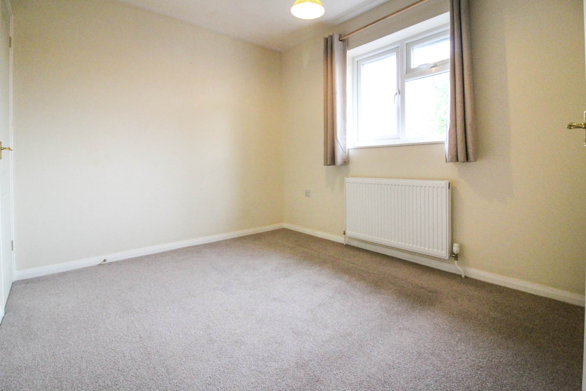Warwick Court, Bicester, Image 6