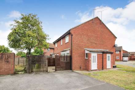 Warwick Court, Bicester, Image 1