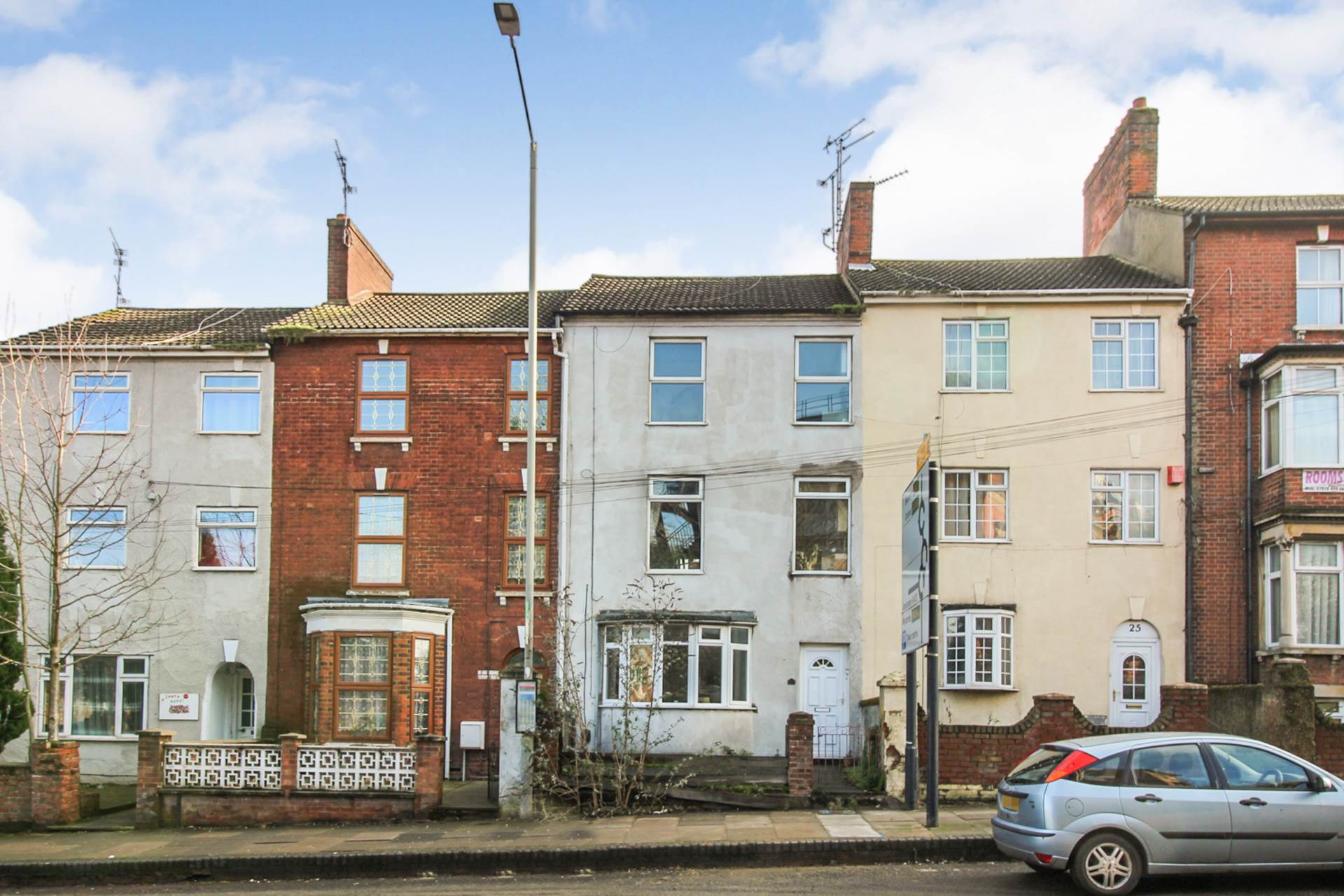 Buckingham Road, Aylesbury, Image 1