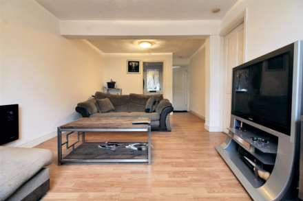 Buckingham Road, Aylesbury, Image 6