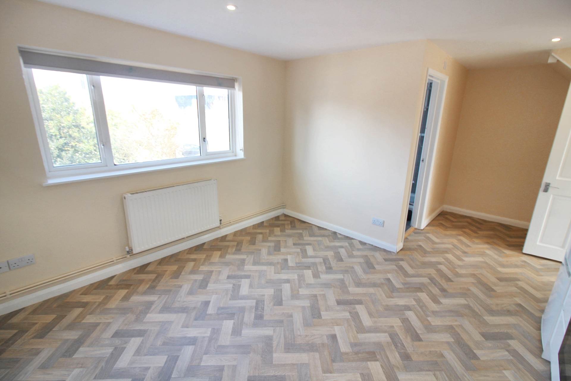 York Place, Aylesbury, Image 2