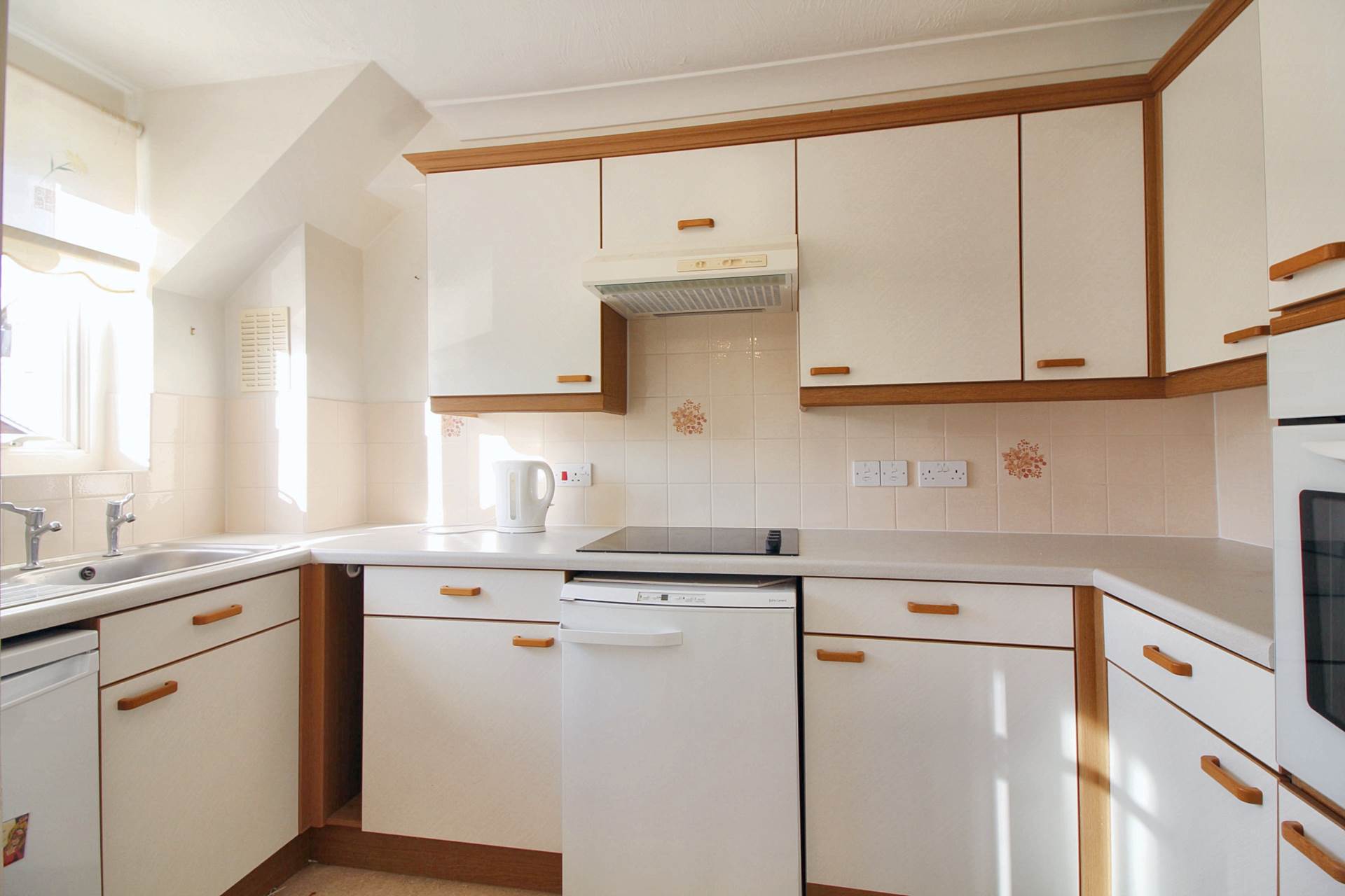 Florence Court, Willow Road, Image 3