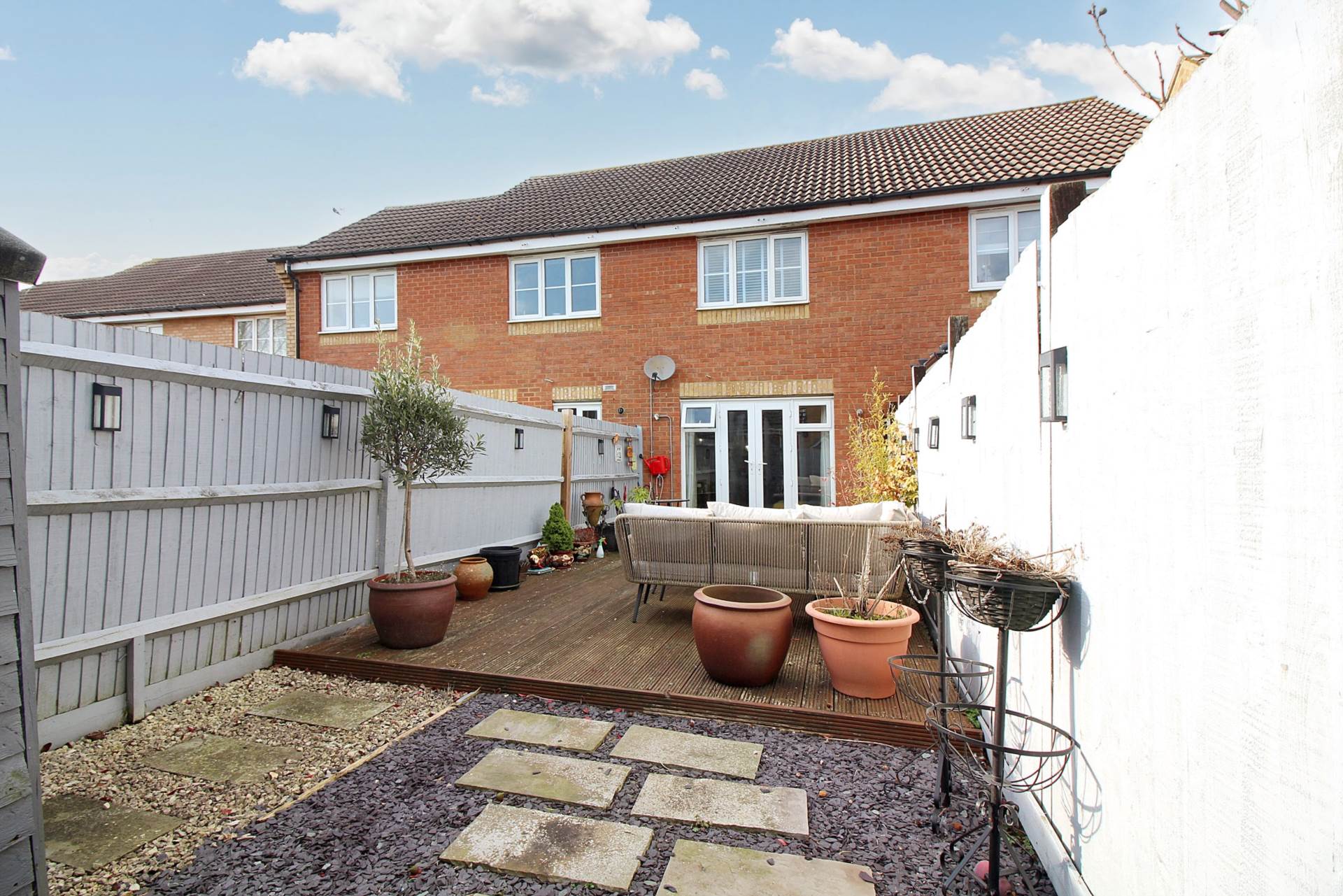 Bond Close, Aylesbury, Image 3