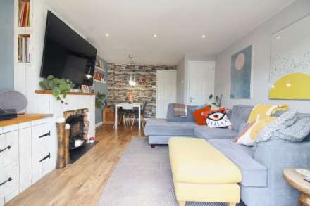 Bond Close, Aylesbury, Image 5