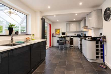 Dean Close, Aylesbury, Image 2