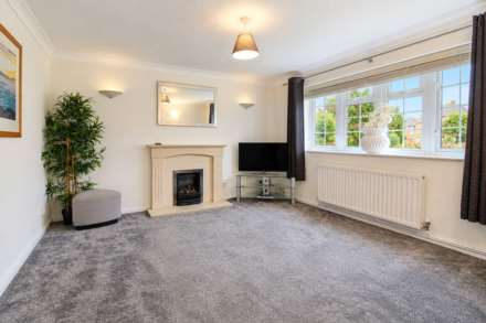 Dean Close, Aylesbury, Image 5