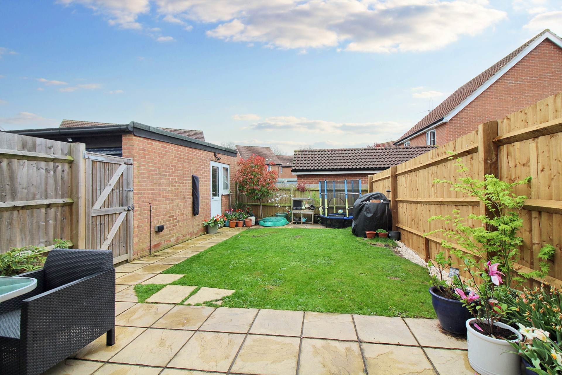 Isis Close, Aylesbury, Image 4