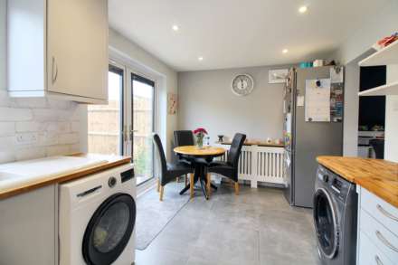 Isis Close, Aylesbury, Image 6