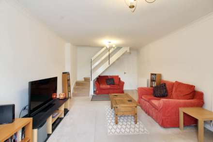 Upper Abbotts Hill, Aylesbury, Image 2
