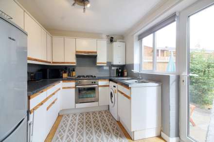 Upper Abbotts Hill, Aylesbury, Image 3