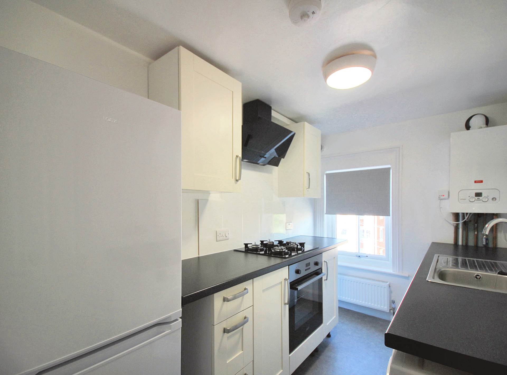 Buckingham Road, Aylesbury, Image 2