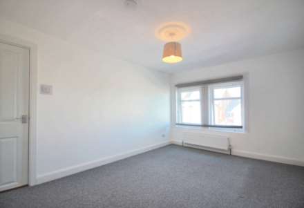 Buckingham Road, Aylesbury, Image 4