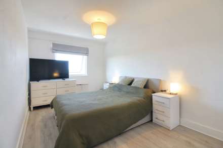 Stanton House, Aylesbury, Image 3