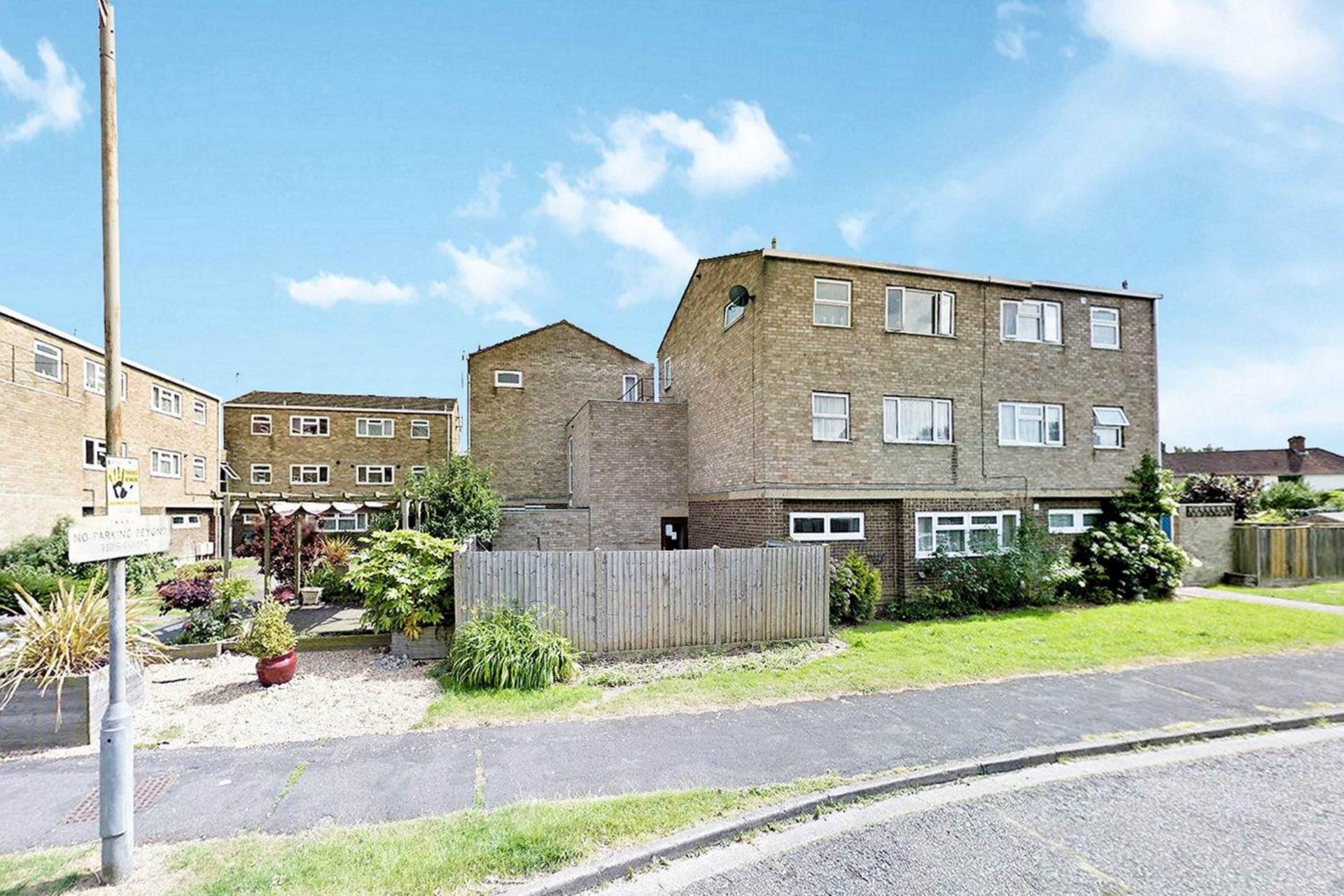 York Place, Aylesbury, Image 1