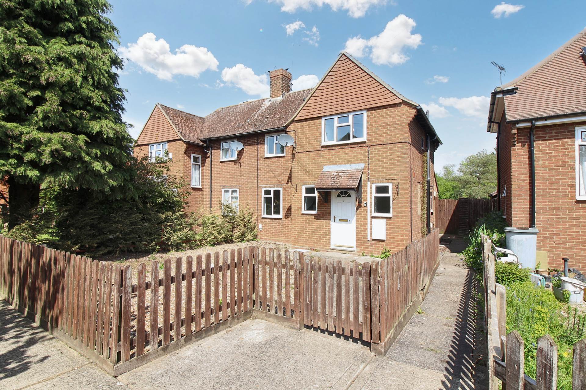 Nash Road, Thornborough, Image 1