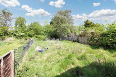 Nash Road, Thornborough, Image 9