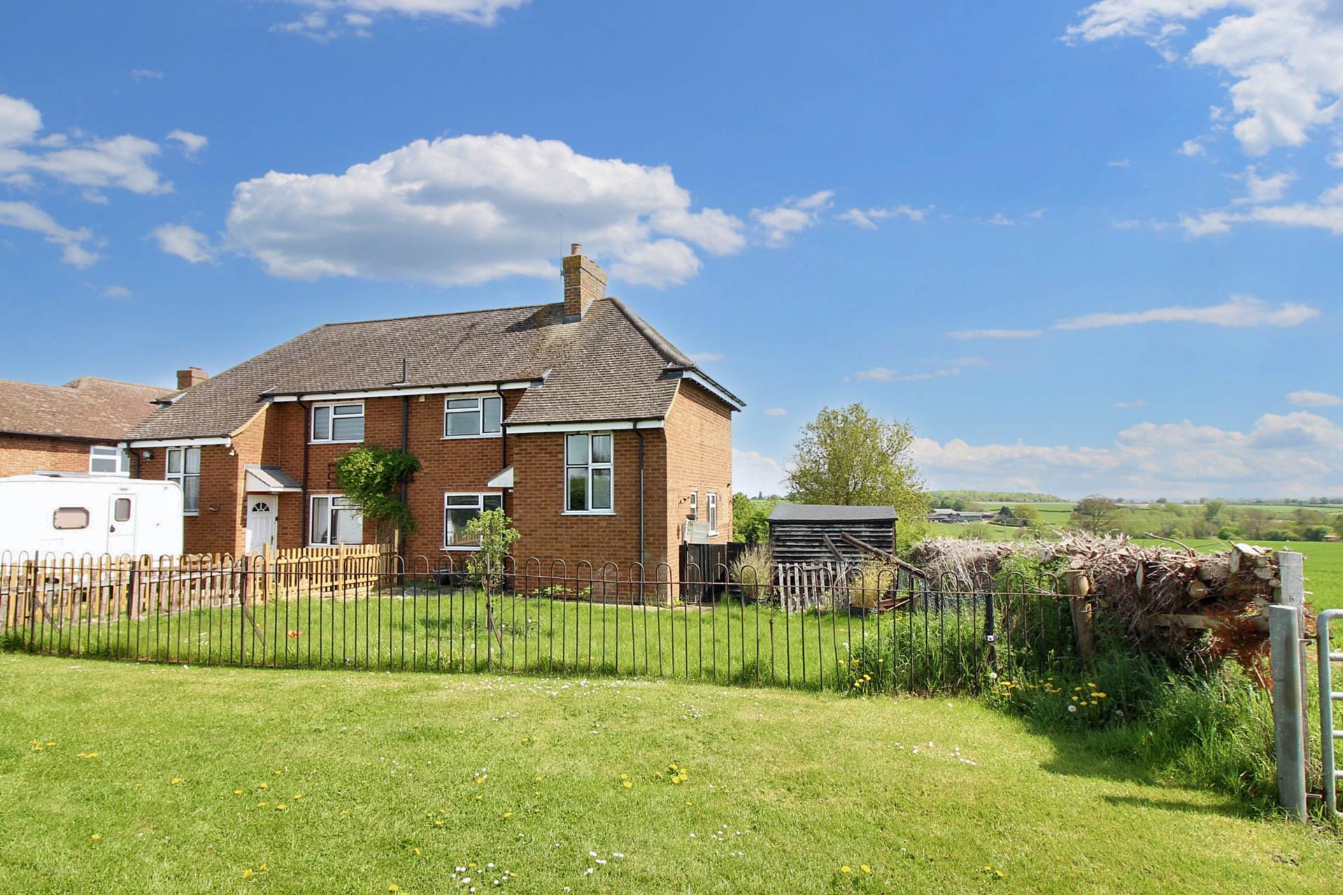 South End, Leckhampstead, Image 1